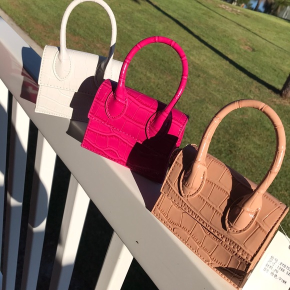 Mini - Picture 1 of 1